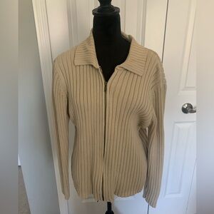 Vintage women’s Eddie Bauer zip sweater